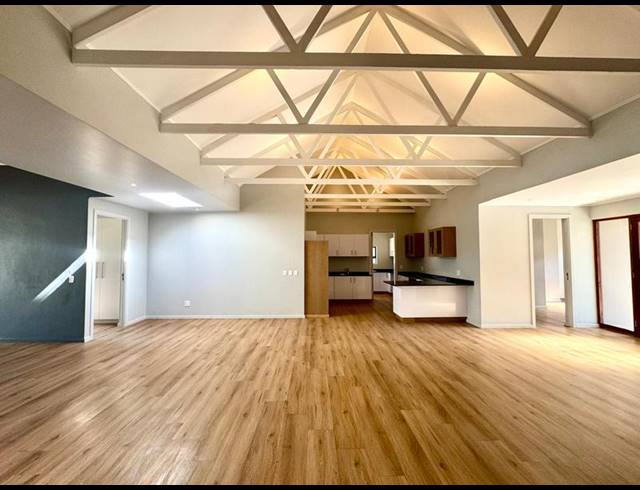 4 BEDROOM TOWNHOUSE FOR SALE IN FERNCLIFFE